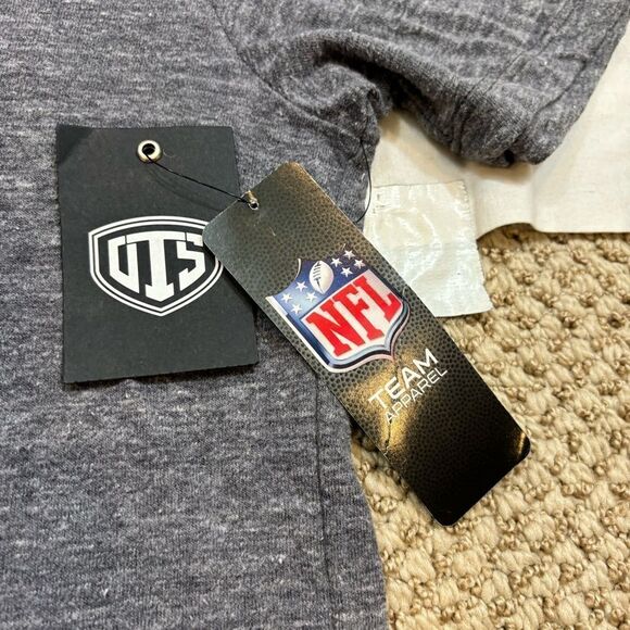 Brand new with Tags Men’s UTS NFL Patriots Heather Grey Short Sleeve Shirt Large - Picture 8 of 8